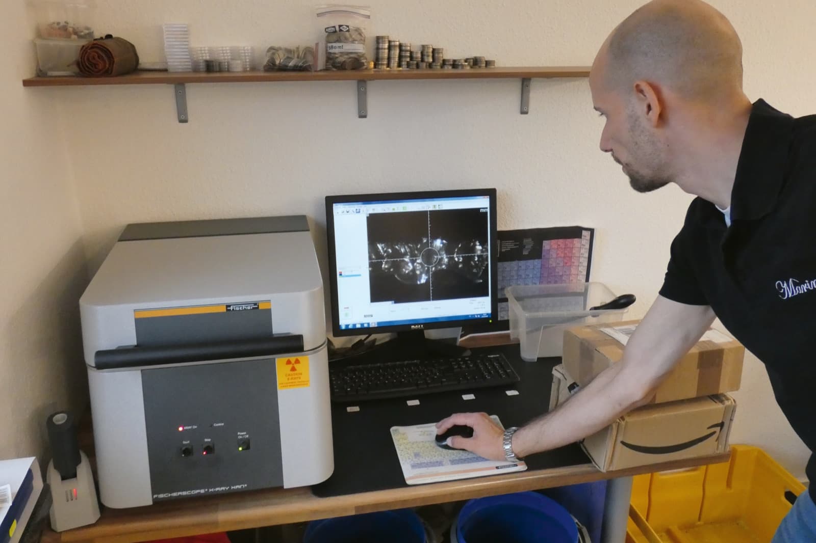 Materialanalyse mit dem Röntgenfluoreszenz-Spektrometer bei Goldankauf Marin